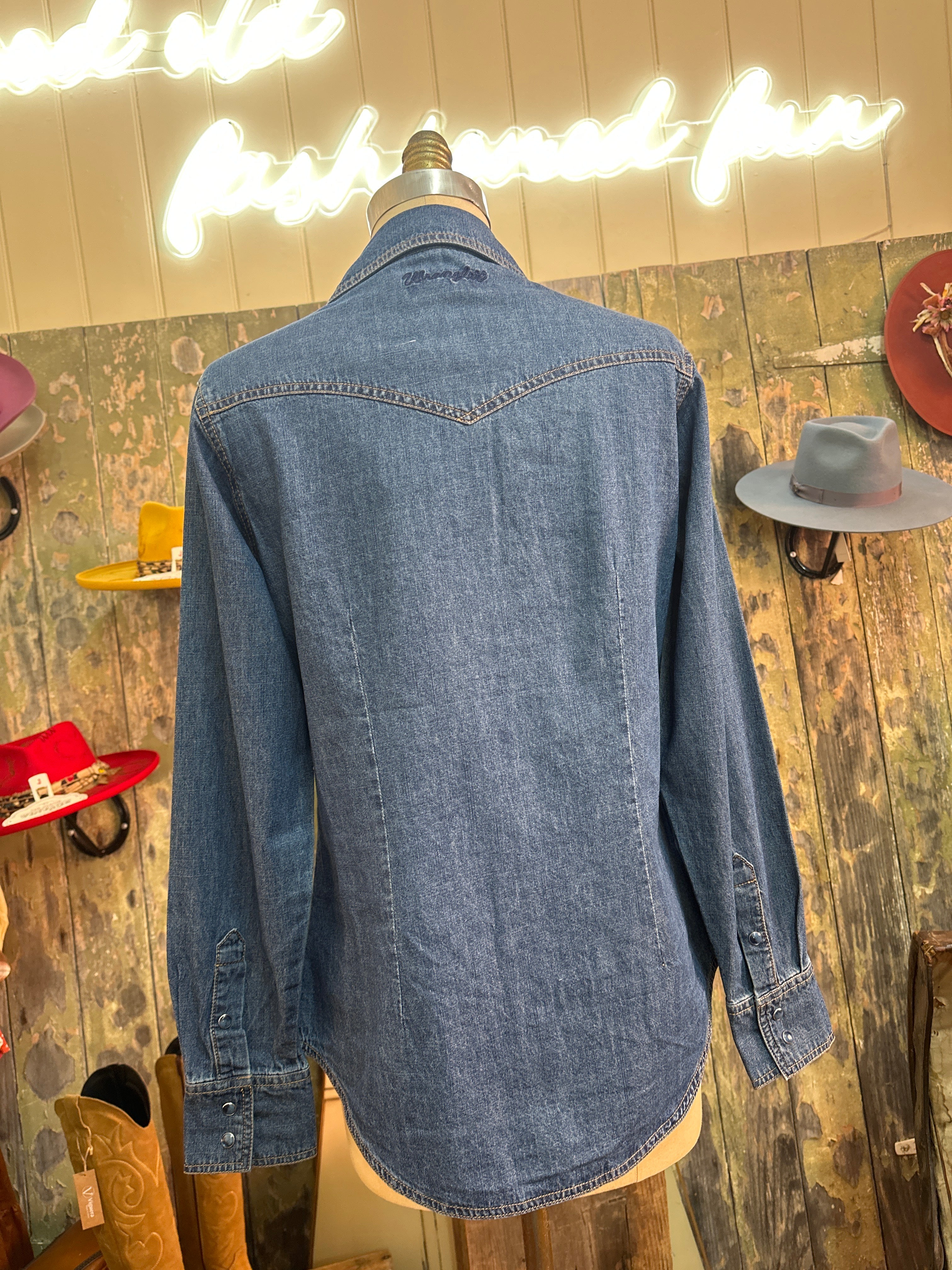 Wrangler Fitted Denim Shirt