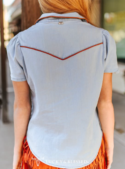 Light Chambray Wash Contrast Arrow Pearl Snap Puff Sleeve Top