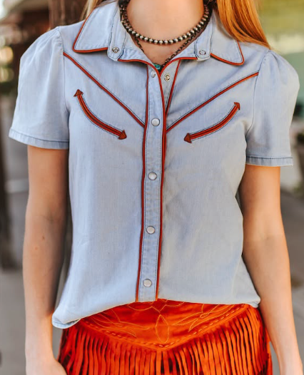 Light Chambray Wash Contrast Arrow Pearl Snap Puff Sleeve Top